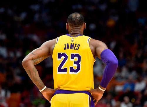 詹姆斯超清生活照,揭秘篮球巨星的真实日常